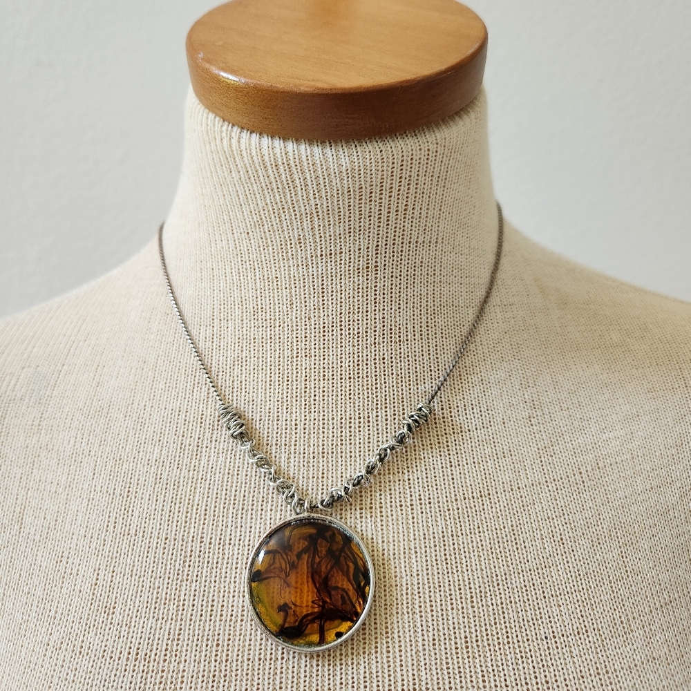 Aline Round Pendant Necklace